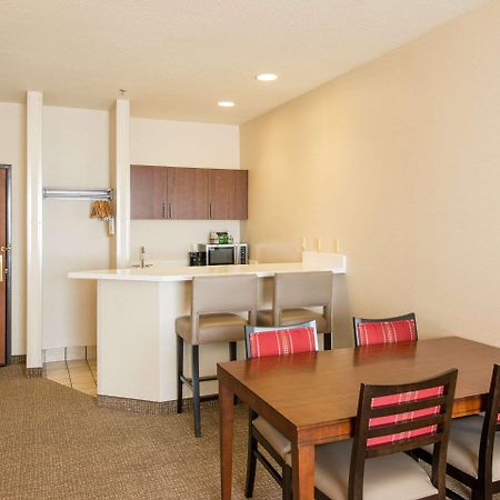 Comfort Suites Springfield-Eugene Bagian luar foto