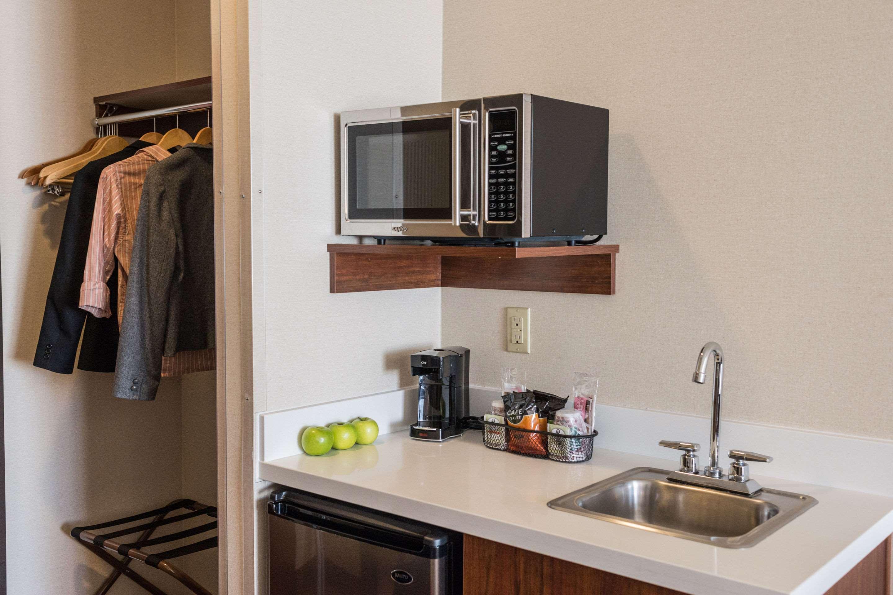 Comfort Suites Springfield-Eugene Bagian luar foto