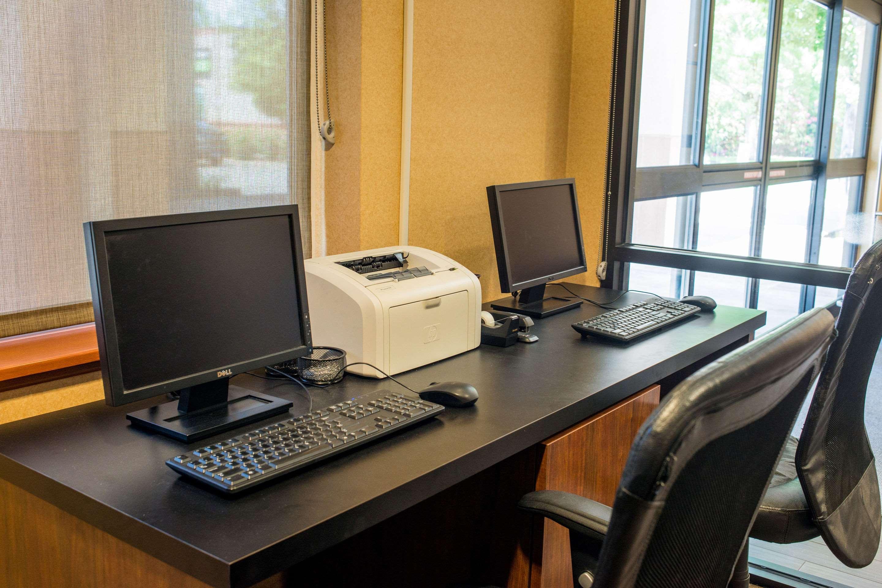 Comfort Suites Springfield-Eugene Bagian luar foto