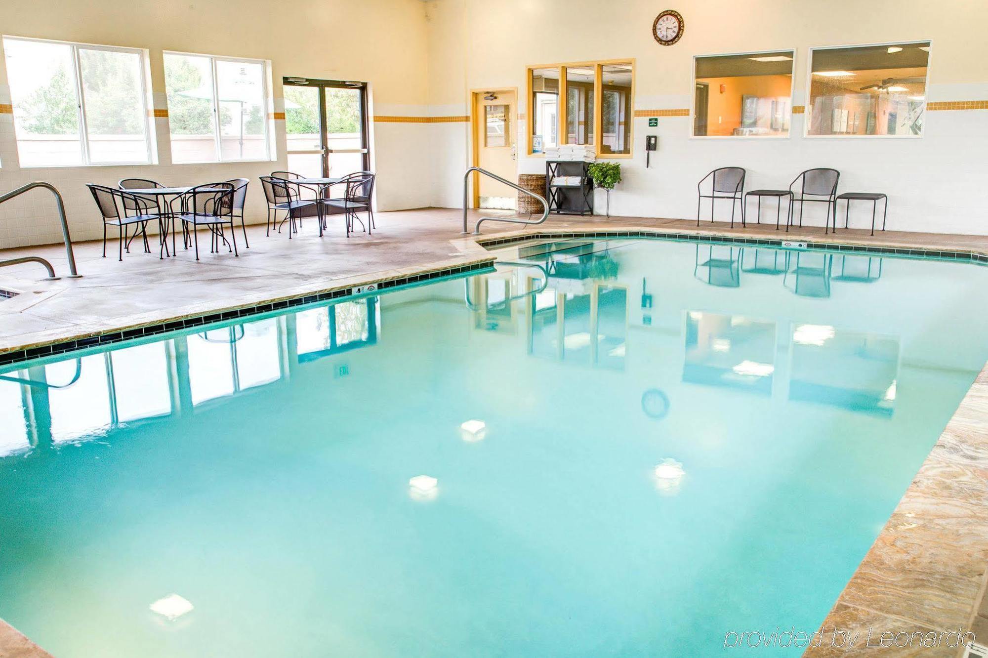 Comfort Suites Springfield-Eugene Bagian luar foto