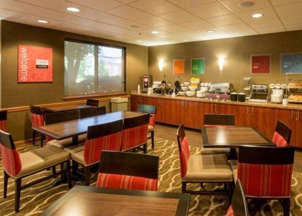 Comfort Suites Springfield Riverbend Medical Restoran foto